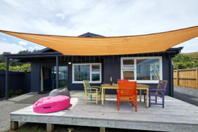 Salty Dog Cottage - Kaikoura Holiday Home